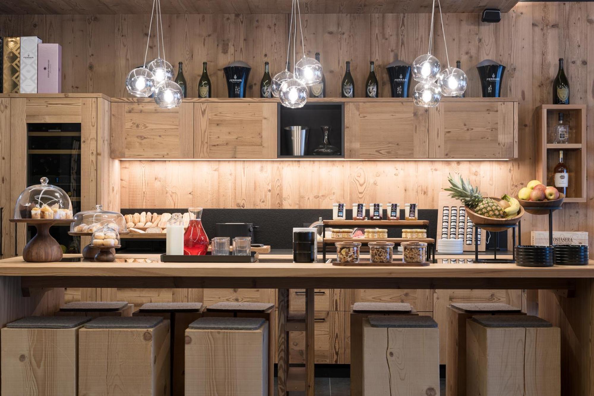 Dolomiti Exclusive Your Mountain Suite Pozza di Fassa Luaran gambar